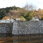下の城の堀と櫓台