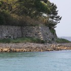 二の丸東側海岸の城塁石垣と櫓台