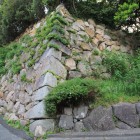 松崎口から西面続く折れの有る角石垣
