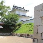 大手内桝形より東北隅櫓を見る