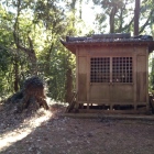 主郭に建つ神社