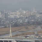 最北端の曲輪から見た姫路城。手前に市川。
