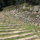 天球丸虎口より山上ノ丸へ登城階段石垣