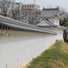 白漆喰続き土塀と東隅櫓