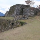 二ノ丸より天守台、本丸を見る
