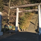 静神社への石段
