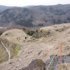本丸横から三の丸を見下ろす