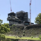 石垣を取り除き基礎だけとなった小天守