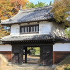現存櫓門で太鼓門とも