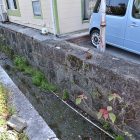 駐車場脇の石垣