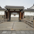 東御門高麗門