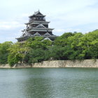 南西より
