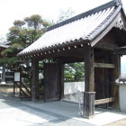 西徳寺に移築された門