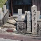 こども園西側の西高野街道の里石（九里）