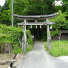 入口の春日神社の鳥居