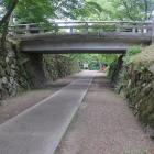 積み直された石垣