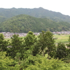 上林城址北側より日置谷城址を眺める手前の低い山