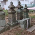 堀江氏のものと思しき笏谷石の五輪塔