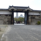 大手桝形二の門高麗門左右に雁木石垣土塀石狭間