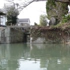 水堀の水門、川下り乗船中に