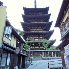 京都法観寺(八坂の塔)近景