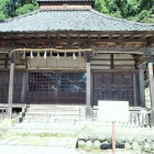 劔神社本殿横の織田神社