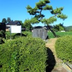 安養寺御坊跡の石碑と説明板