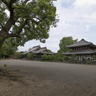 経堂(右)・本堂(左)