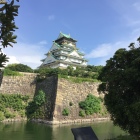 大坂城天守と水堀と高石垣
