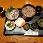 「はなの舞」ミニ海鮮丼と出雲そばのset
