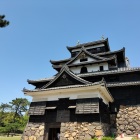 あえて天守南東面を