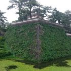 西櫓と石垣