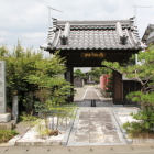 案内板の対面、宗安寺山門