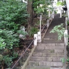 熊野神社への急な石段