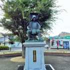垂井駅前の竹中半兵衛像