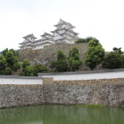 三国堀越しに天守城郭群