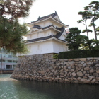 旭橋から現存艮櫓を眺める