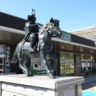 道の駅なんぶに在る南部三郎光行公騎馬像