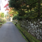 神明神社より西側通路上の石垣