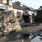 月見櫓台・続櫓・水手御門・渡櫓の並びを見る