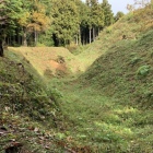 西南虎口手前の横堀