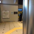 この柱に中岡艮一が隠れてた？