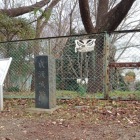 公園の石碑と説明板