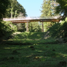 本丸西側の堀と木橋(右が本丸)