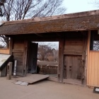 八戸城東門