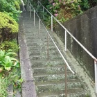 正覚寺への階段。