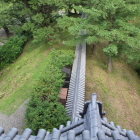展望階より東方向の続き屋根付き土塀