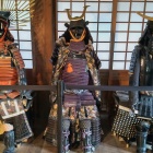 ⑥	天守内展示の鎧兜（左から秀吉・秀宗・政宗）