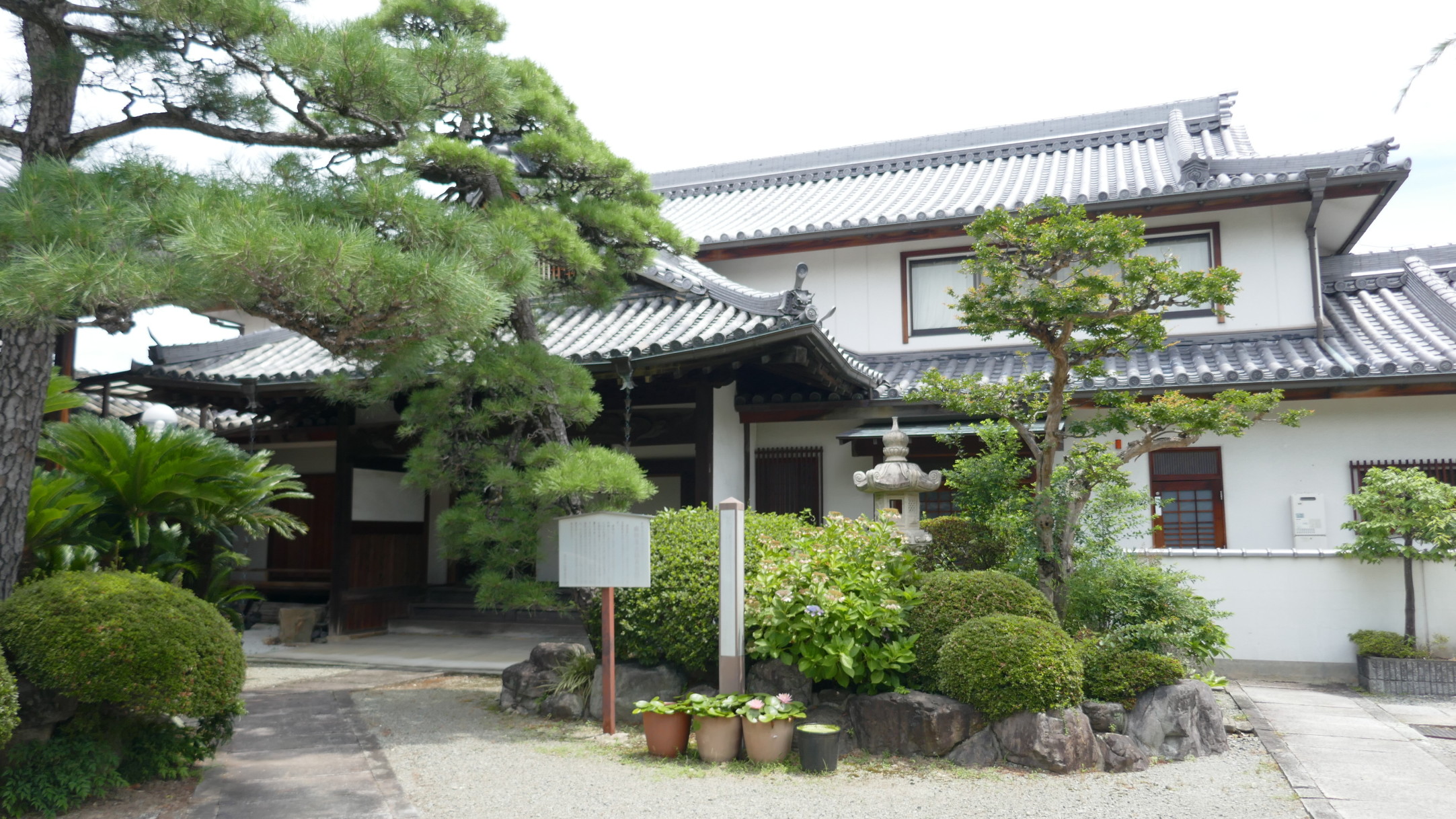 麻田藩主邸表玄関