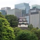 高層ビル群の中の富士見櫓